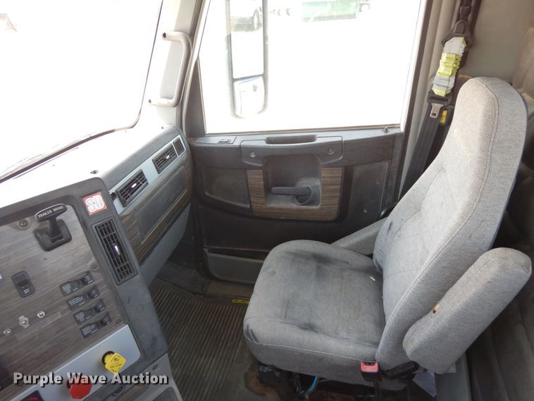 image for item DR1215 2013 Freightliner Coronado  semi truck