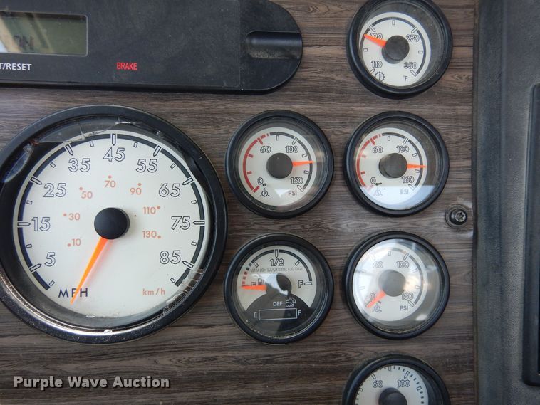 image for item DR1215 2013 Freightliner Coronado  semi truck