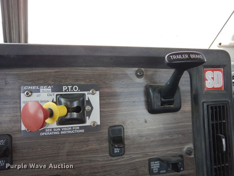 image for item DR1215 2013 Freightliner Coronado  semi truck