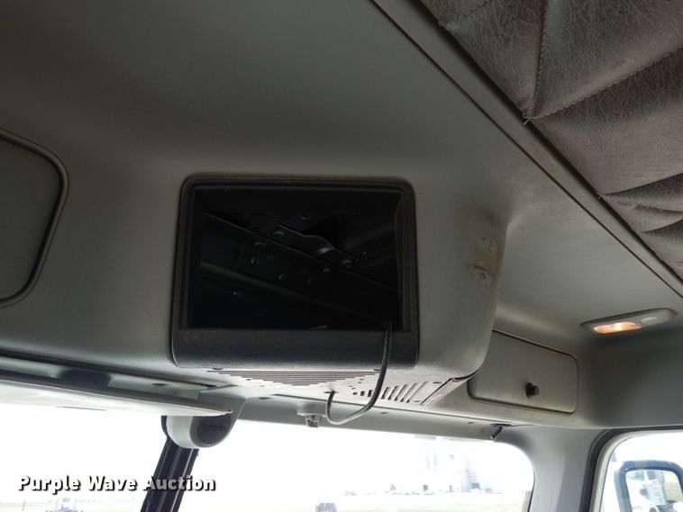 image for item DR1215 2013 Freightliner Coronado  semi truck