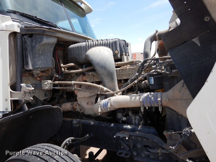 image for item DR1215 2013 Freightliner Coronado  semi truck