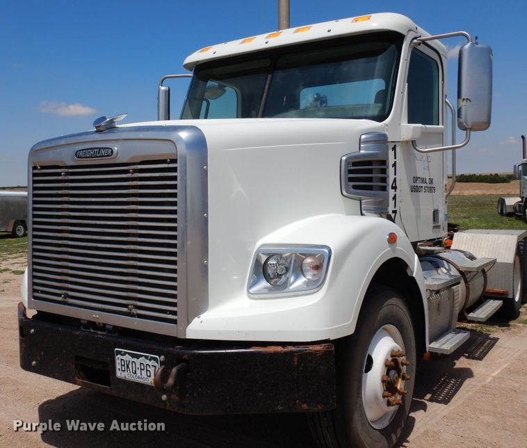 image for item DR1215 2013 Freightliner Coronado  semi truck