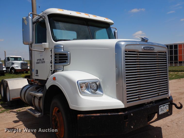 image for item DR1215 2013 Freightliner Coronado  semi truck