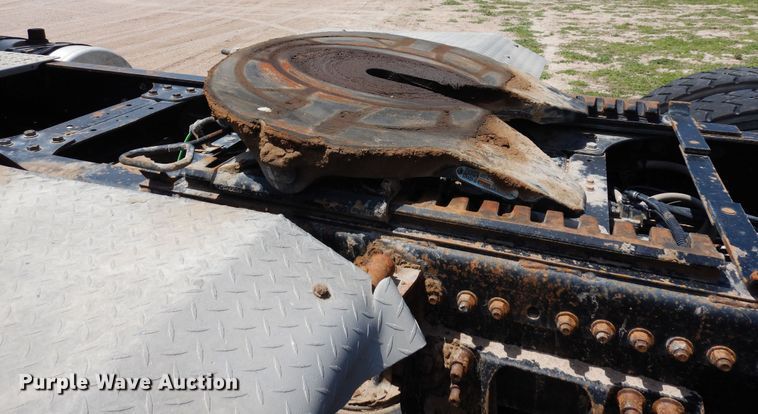 image for item DR1215 2013 Freightliner Coronado  semi truck