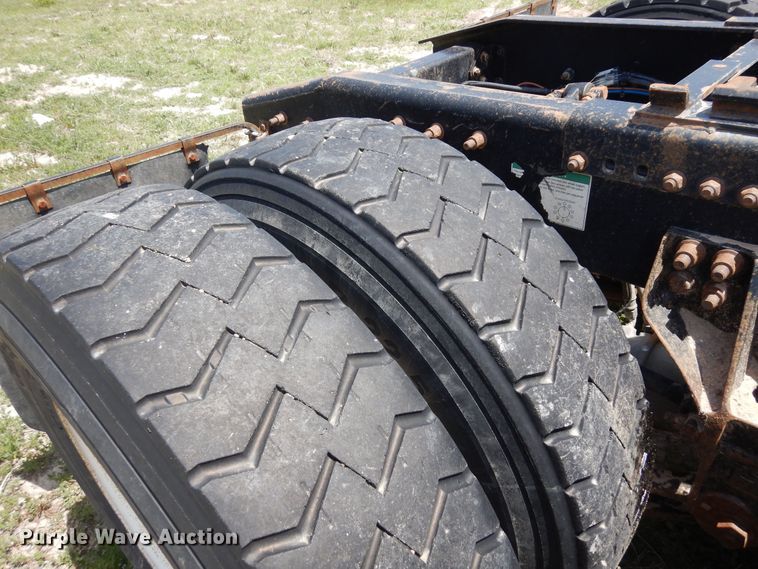 image for item DR1215 2013 Freightliner Coronado  semi truck