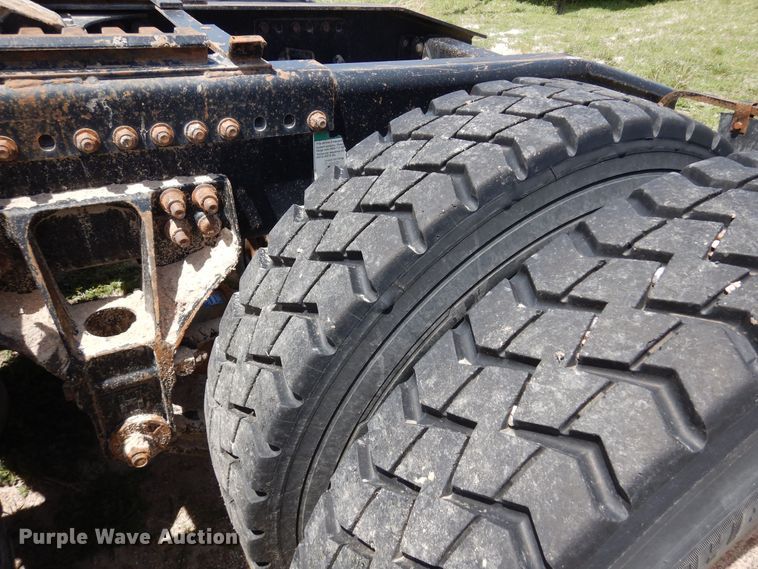 image for item DR1215 2013 Freightliner Coronado  semi truck