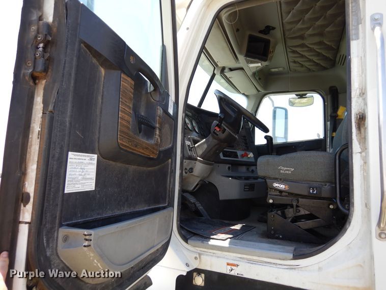 image for item DR1216 2013 Freightliner Coronado  semi truck