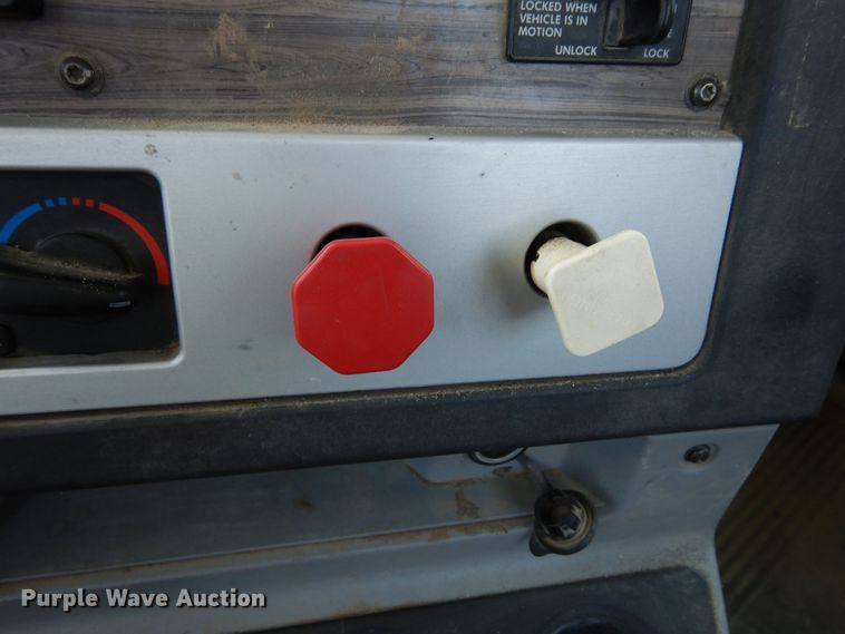 image for item DR1216 2013 Freightliner Coronado  semi truck