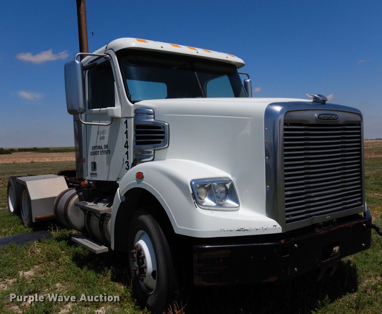 image for item DR1216 2013 Freightliner Coronado  semi truck