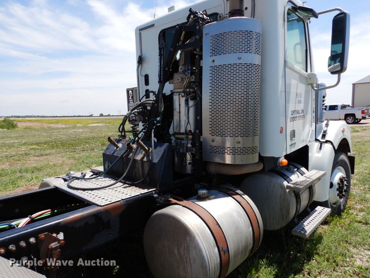 image for item DR1216 2013 Freightliner Coronado  semi truck