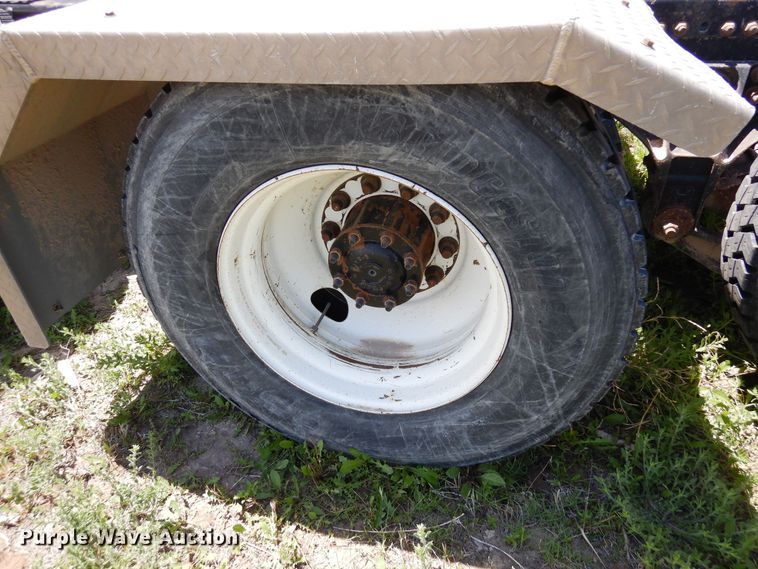 image for item DR1216 2013 Freightliner Coronado  semi truck