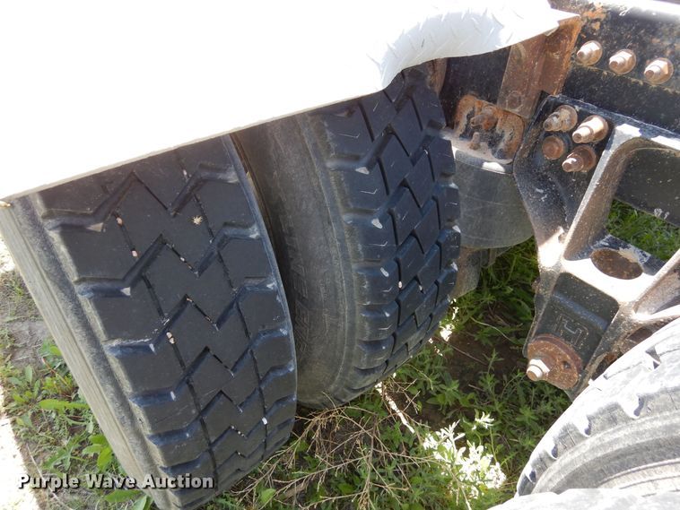 image for item DR1216 2013 Freightliner Coronado  semi truck