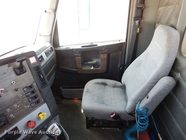 image for item DR1217 2013 Freightliner Coronado  semi truck