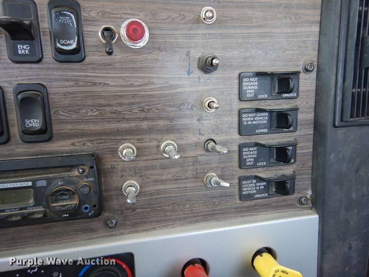 image for item DR1217 2013 Freightliner Coronado  semi truck