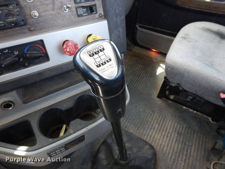 image for item DR1217 2013 Freightliner Coronado  semi truck