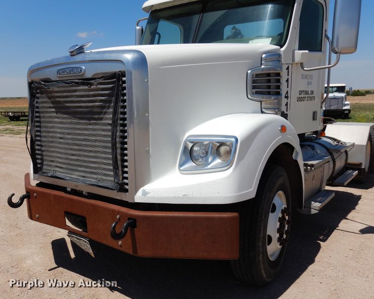 image for item DR1217 2013 Freightliner Coronado  semi truck