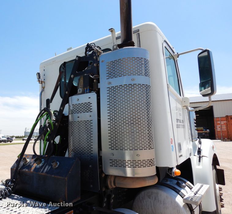 image for item DR1217 2013 Freightliner Coronado  semi truck