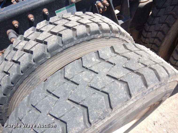 image for item DR1217 2013 Freightliner Coronado  semi truck