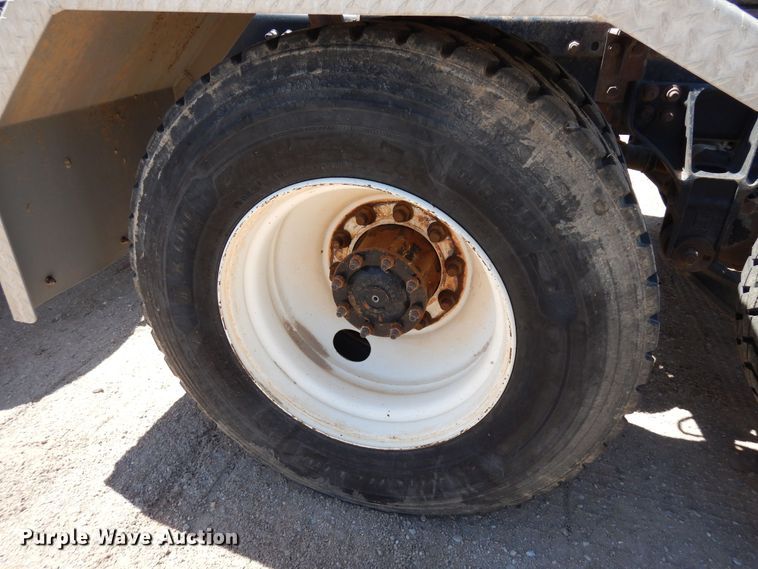 image for item DR1217 2013 Freightliner Coronado  semi truck