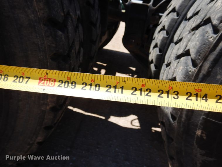 image for item DR1217 2013 Freightliner Coronado  semi truck