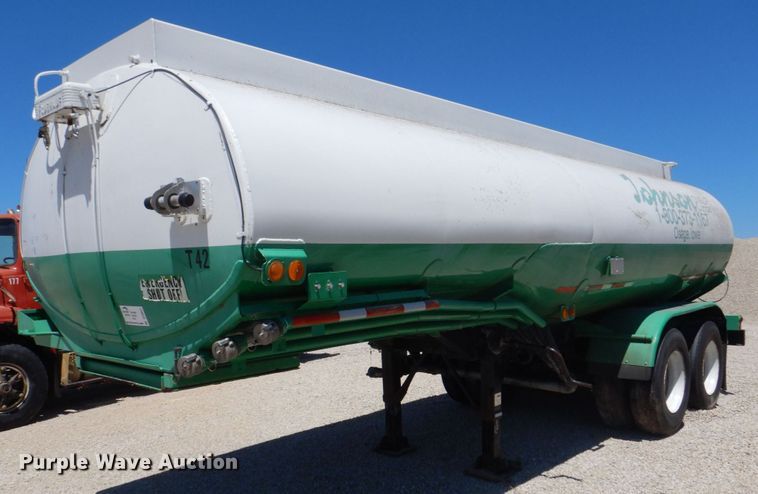 image for item DS8057 1969 Fruehauf  tank trailer