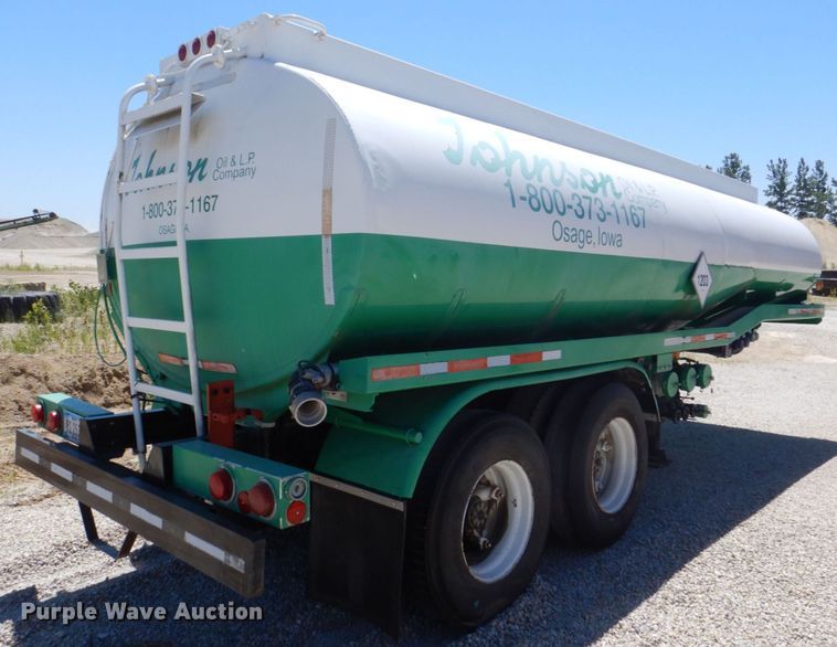 image for item DS8057 1969 Fruehauf  tank trailer