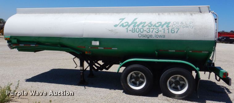 image for item DS8057 1969 Fruehauf  tank trailer