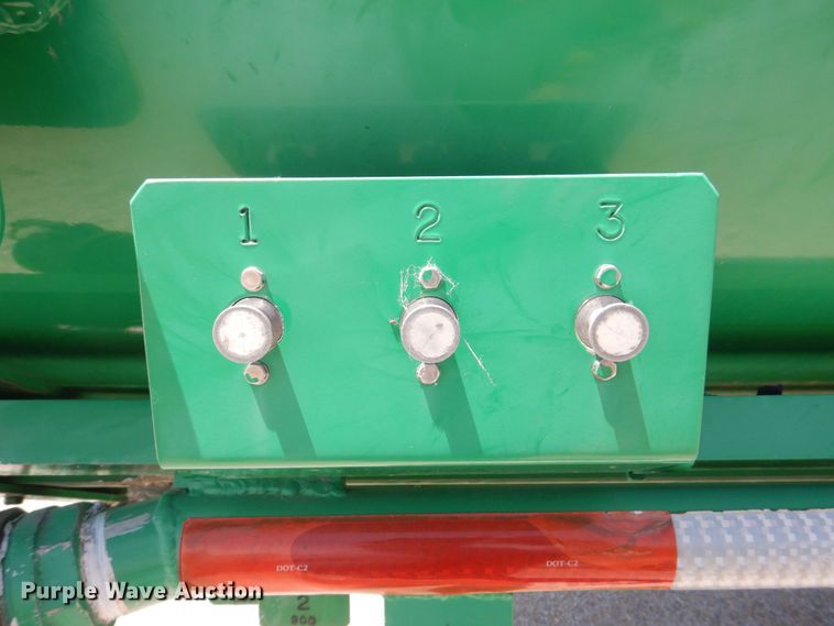 image for item DS8057 1969 Fruehauf  tank trailer