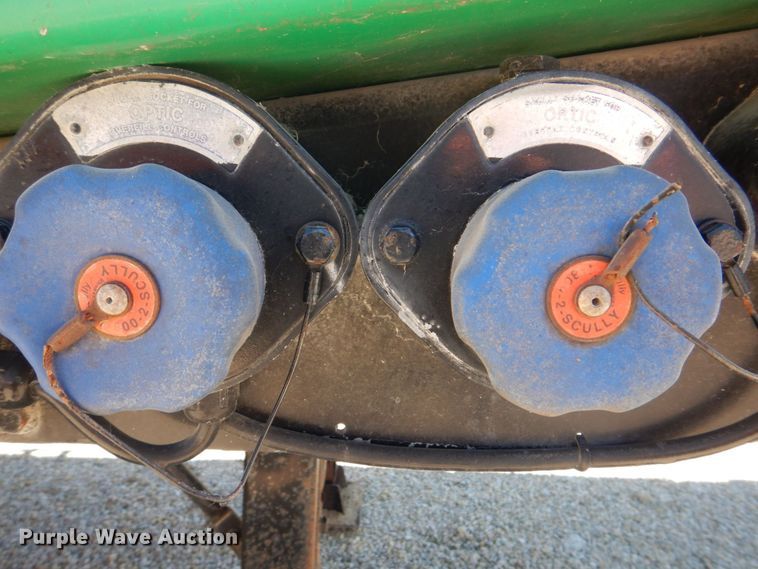 image for item DS8057 1969 Fruehauf  tank trailer