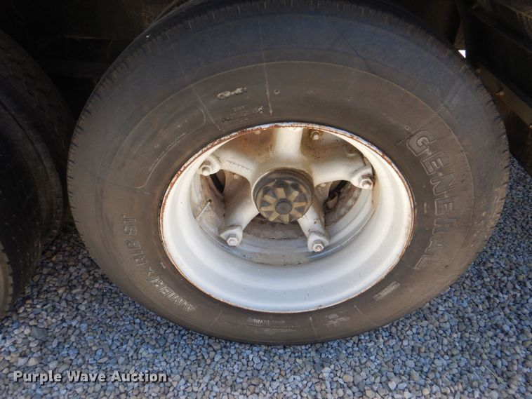 image for item DS8057 1969 Fruehauf  tank trailer