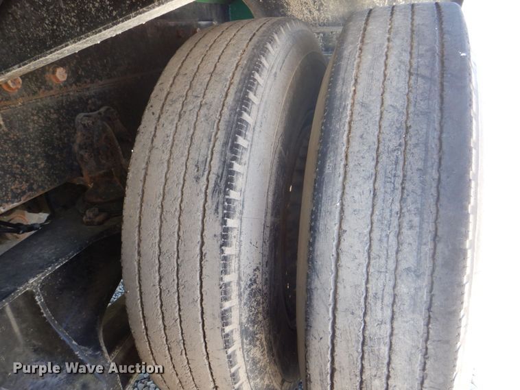 image for item DS8057 1969 Fruehauf  tank trailer