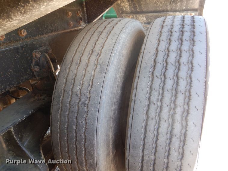 image for item DS8057 1969 Fruehauf  tank trailer