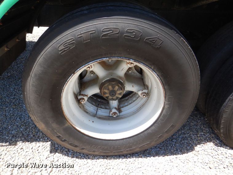 image for item DS8057 1969 Fruehauf  tank trailer