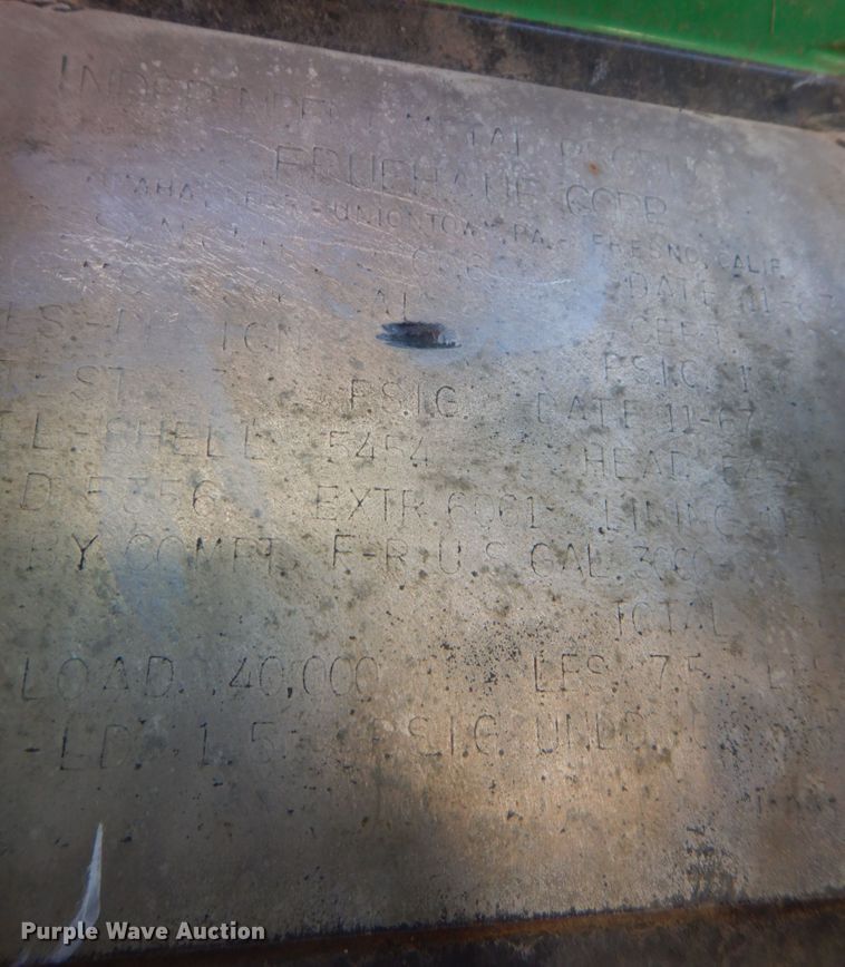 image for item DS8057 1969 Fruehauf  tank trailer