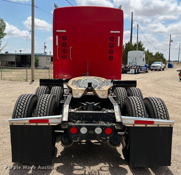 image for item DS8283 2002 Kenworth W900  semi truck