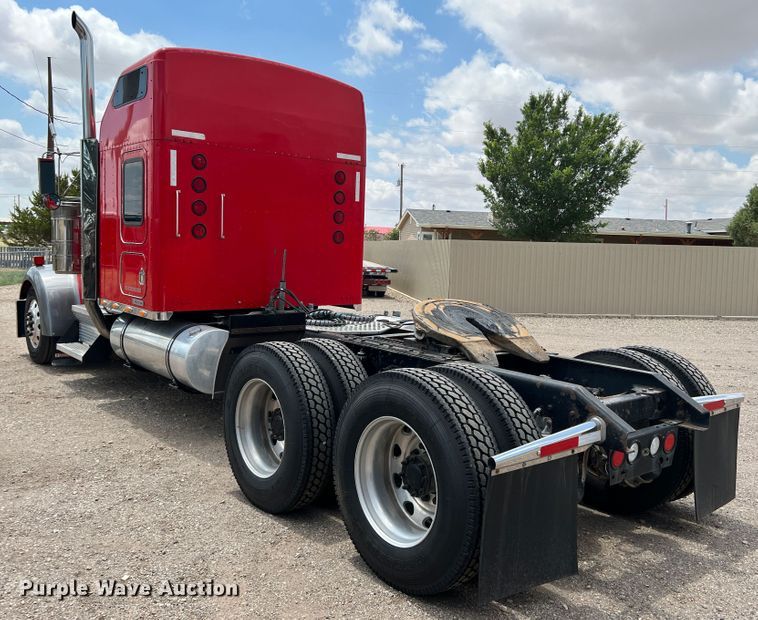 image for item DS8283 2002 Kenworth W900  semi truck