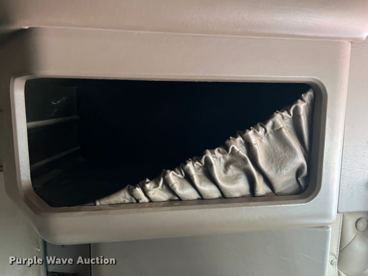 image for item DS8283 2002 Kenworth W900  semi truck