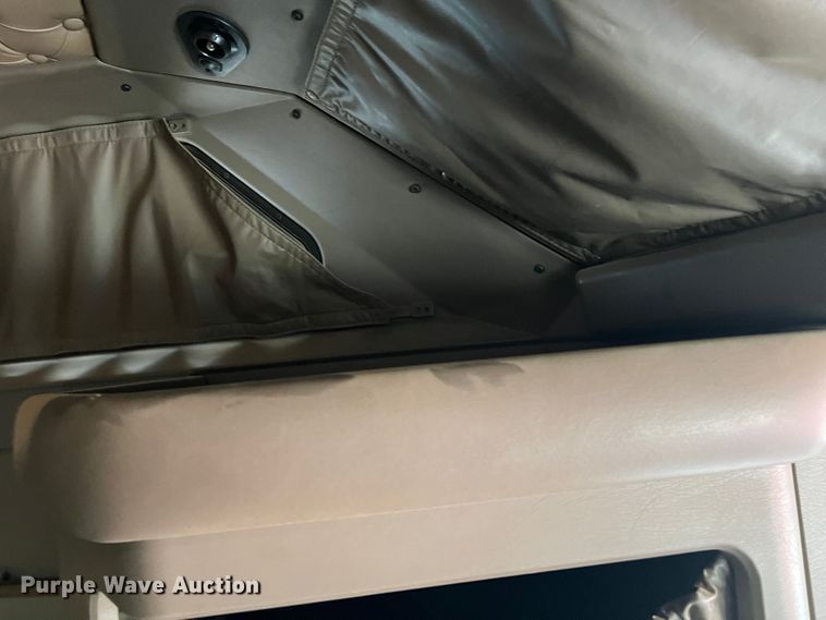 image for item DS8283 2002 Kenworth W900  semi truck