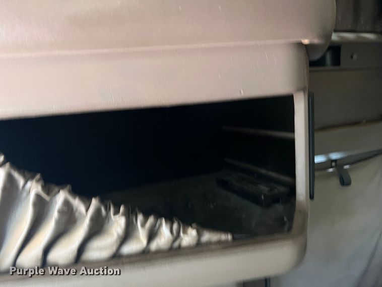 image for item DS8283 2002 Kenworth W900  semi truck