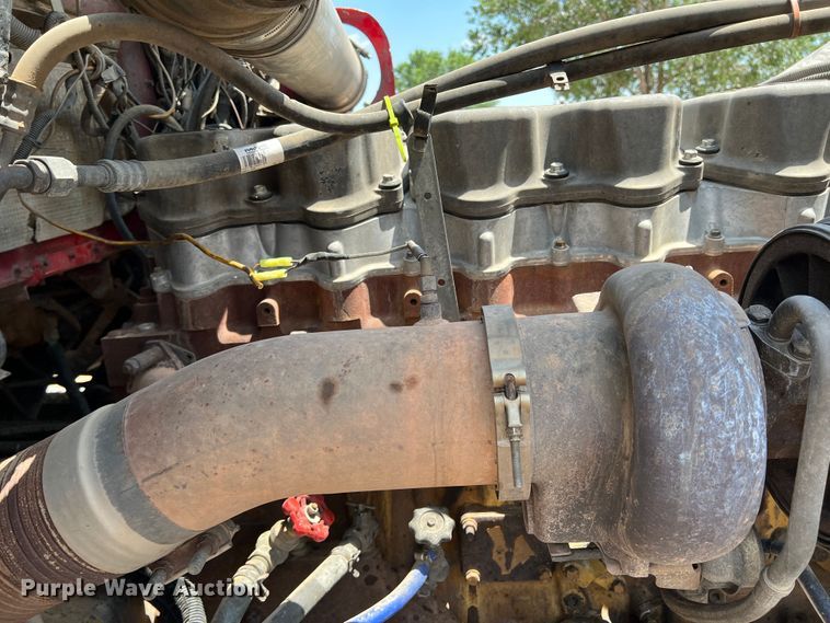 image for item DS8283 2002 Kenworth W900  semi truck