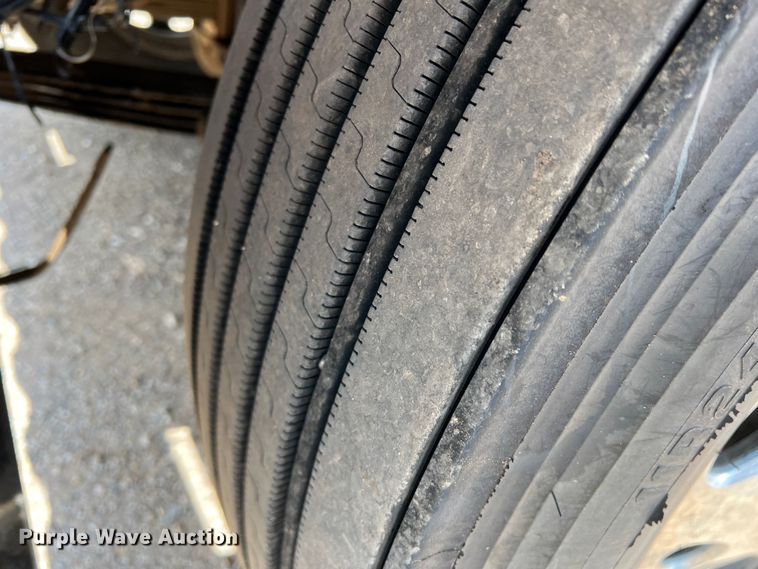 image for item DS8283 2002 Kenworth W900  semi truck