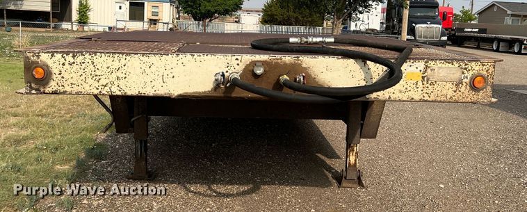 image for item DS8299 1996 Trail King TK70HT-462  drop deck equipment trailer