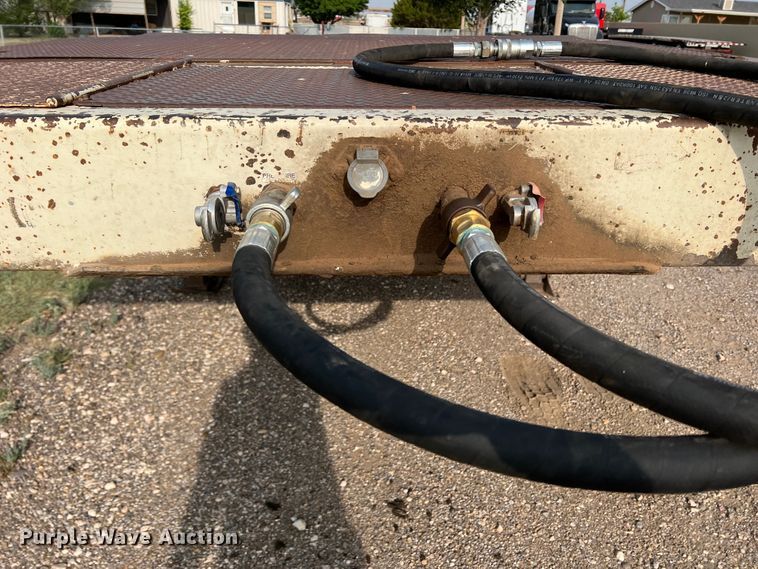 image for item DS8299 1996 Trail King TK70HT-462  drop deck equipment trailer