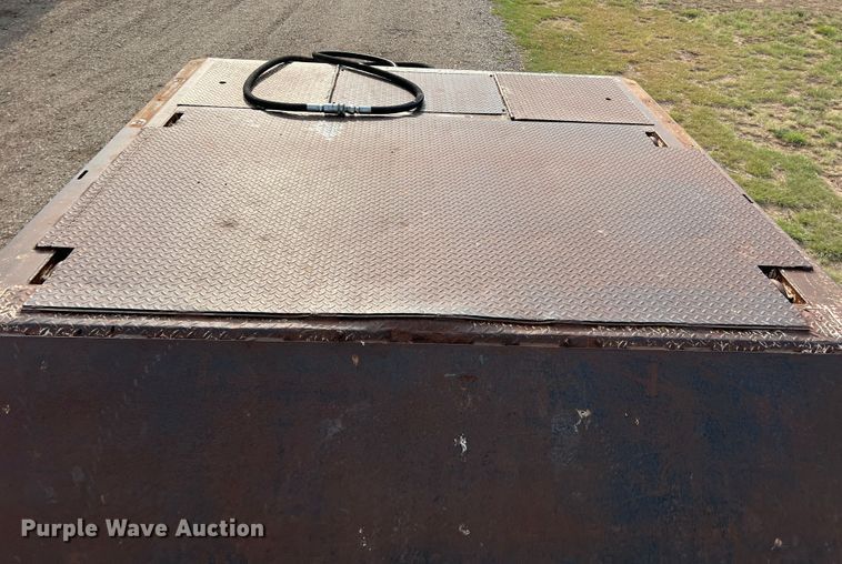 image for item DS8299 1996 Trail King TK70HT-462  drop deck equipment trailer