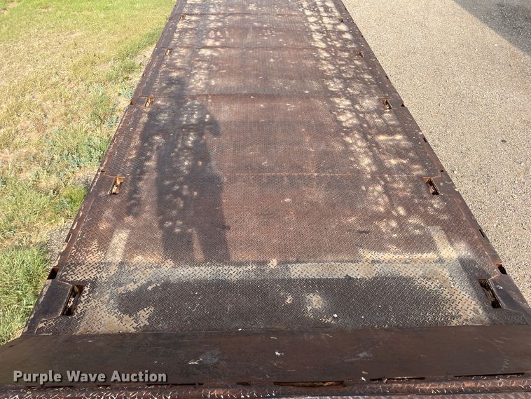 image for item DS8299 1996 Trail King TK70HT-462  drop deck equipment trailer