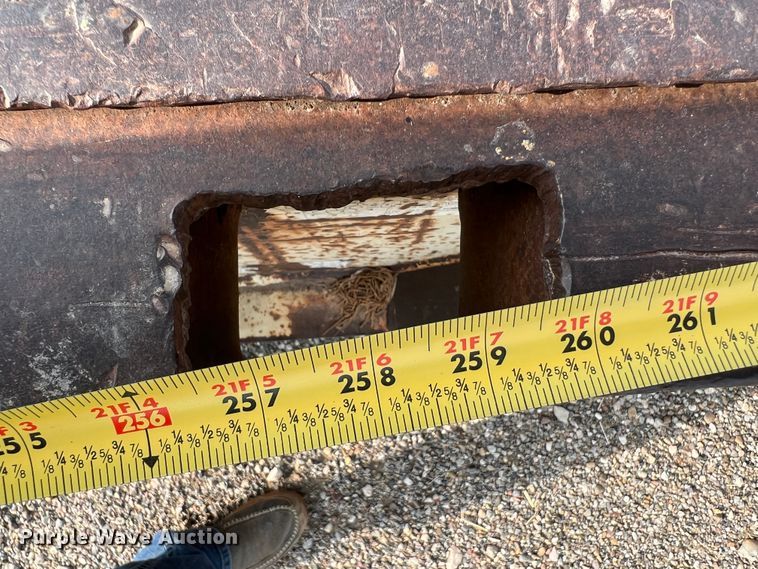 image for item DS8299 1996 Trail King TK70HT-462  drop deck equipment trailer