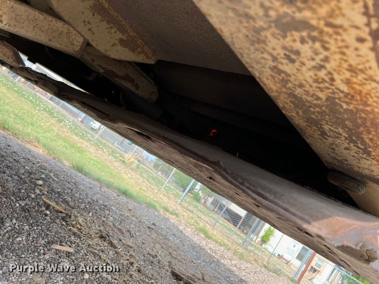 image for item DS8299 1996 Trail King TK70HT-462  drop deck equipment trailer