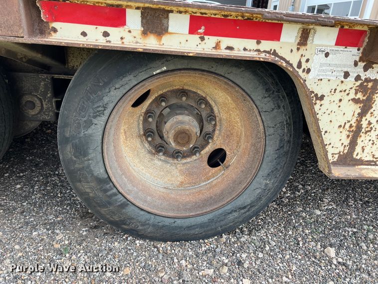 image for item DS8299 1996 Trail King TK70HT-462  drop deck equipment trailer