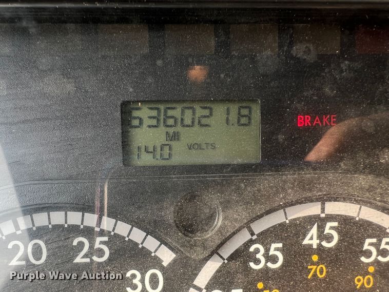 image for item DS8300 2012 Freightliner Cascadia  semi truck