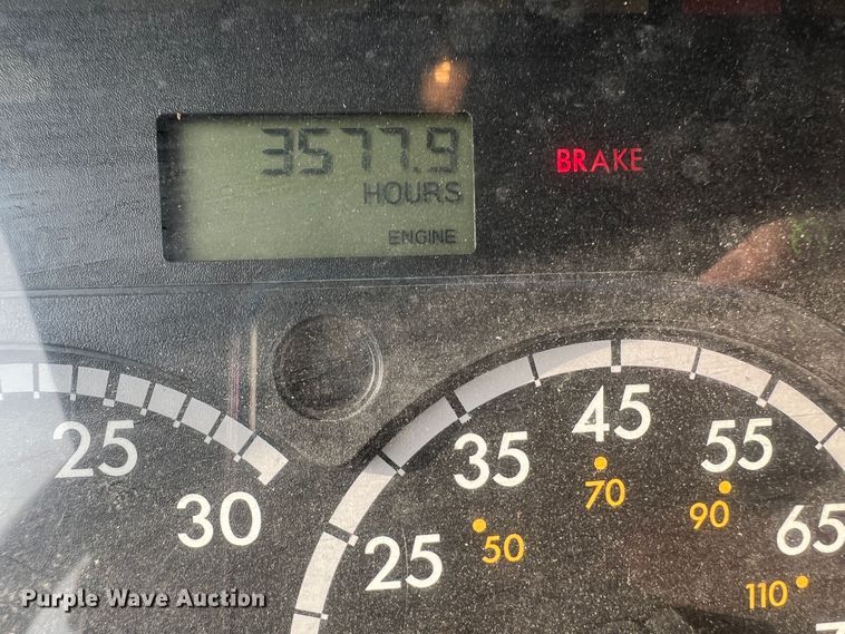 image for item DS8300 2012 Freightliner Cascadia  semi truck